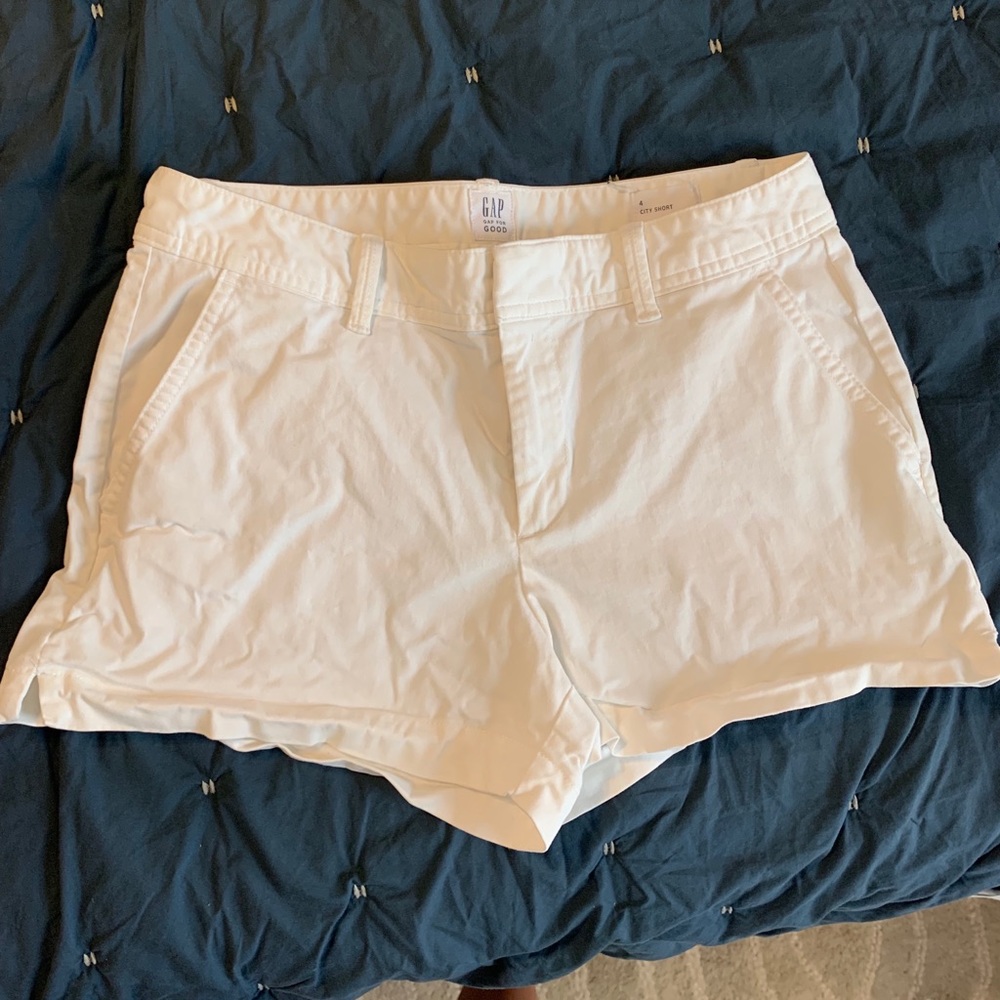Gap white-colored city shorts
